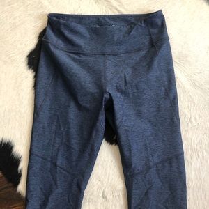 Outdoor Voices Cropped Leggings Navy Blue Medium 3/4 Yoga Running Workout Pants